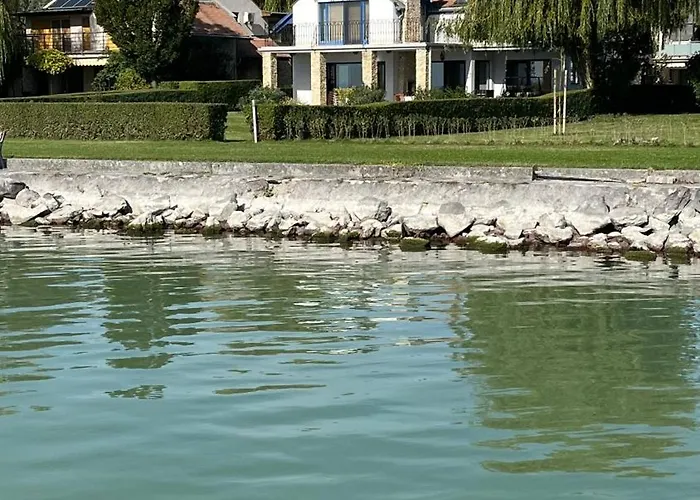 וילה Balatonparti