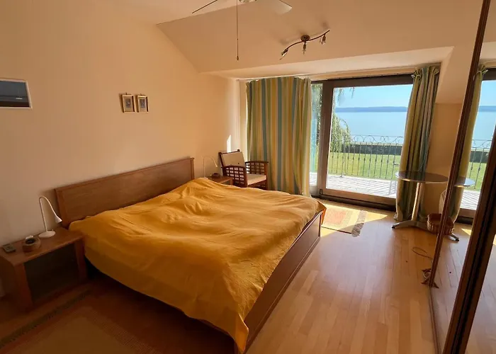 Balatonparti 벌러토누드버리